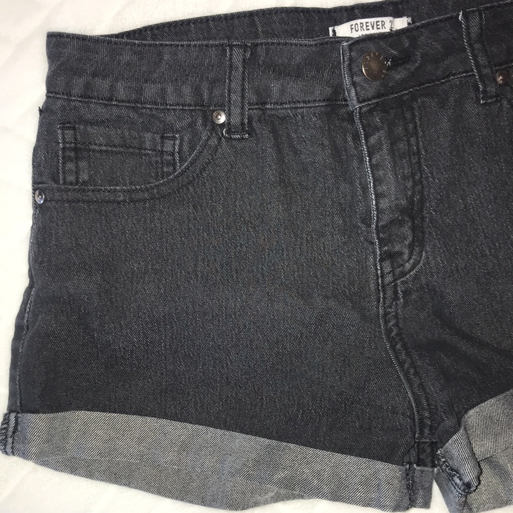Women’s forever 21 size US 28 shorts - Picture 2 of 7